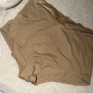 2XL Seamless High-Waist Briefs in Nude. MUST BE BUNDLED